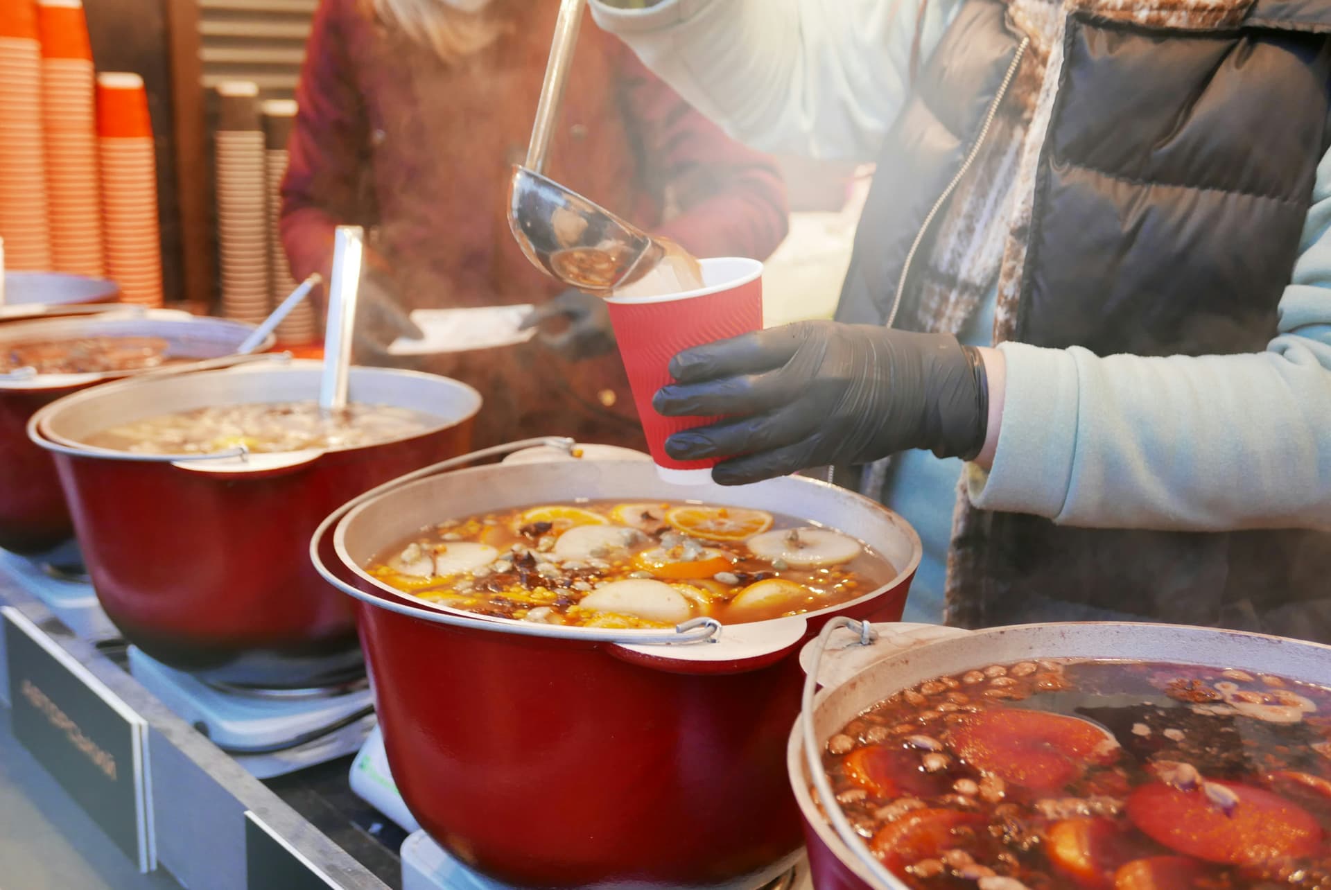 mulled-wine-christmas-market-vats